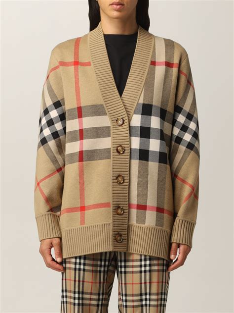 burberry cardigan outfits.